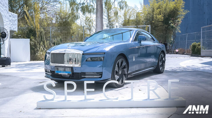Rolls-Royce Spectre Hadir Perdana di Surabaya, Konsumen Bisa Coba!