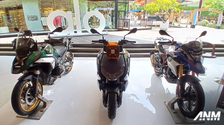 BMW Motorrad Buka Pop-Up Store Plus di Beachwalk Kuta, Bali!